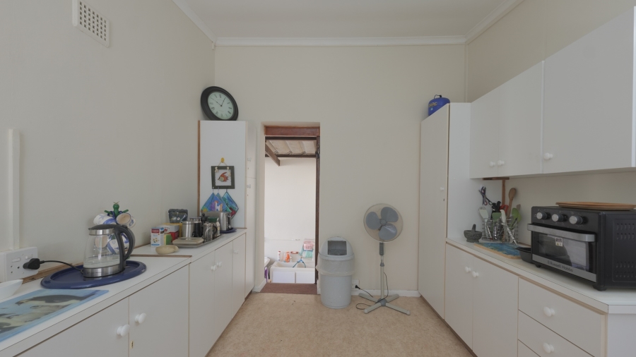 4 Bedroom Property for Sale in Struisbaai Western Cape
